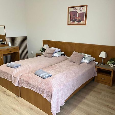Brookforest Apartman Hajdúszoboszló 外观 照片
