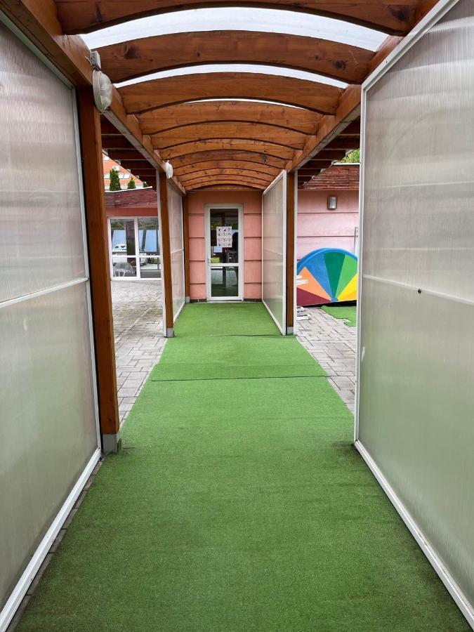 Brookforest Apartman Hajdúszoboszló 外观 照片