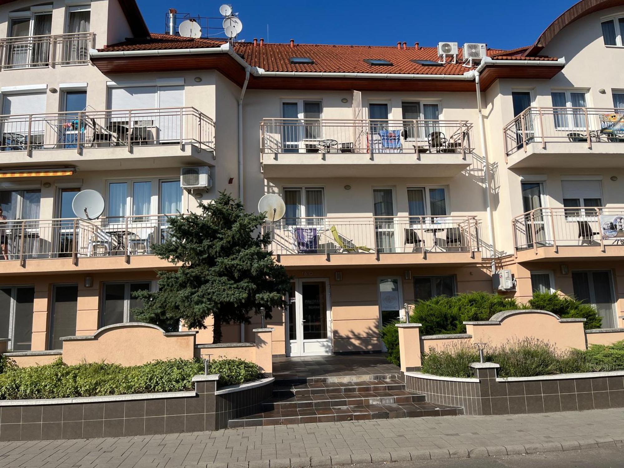Brookforest Apartman Hajdúszoboszló 外观 照片