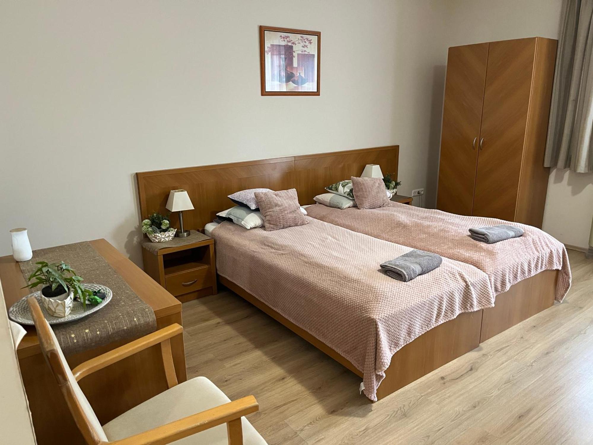 Brookforest Apartman Hajdúszoboszló 外观 照片